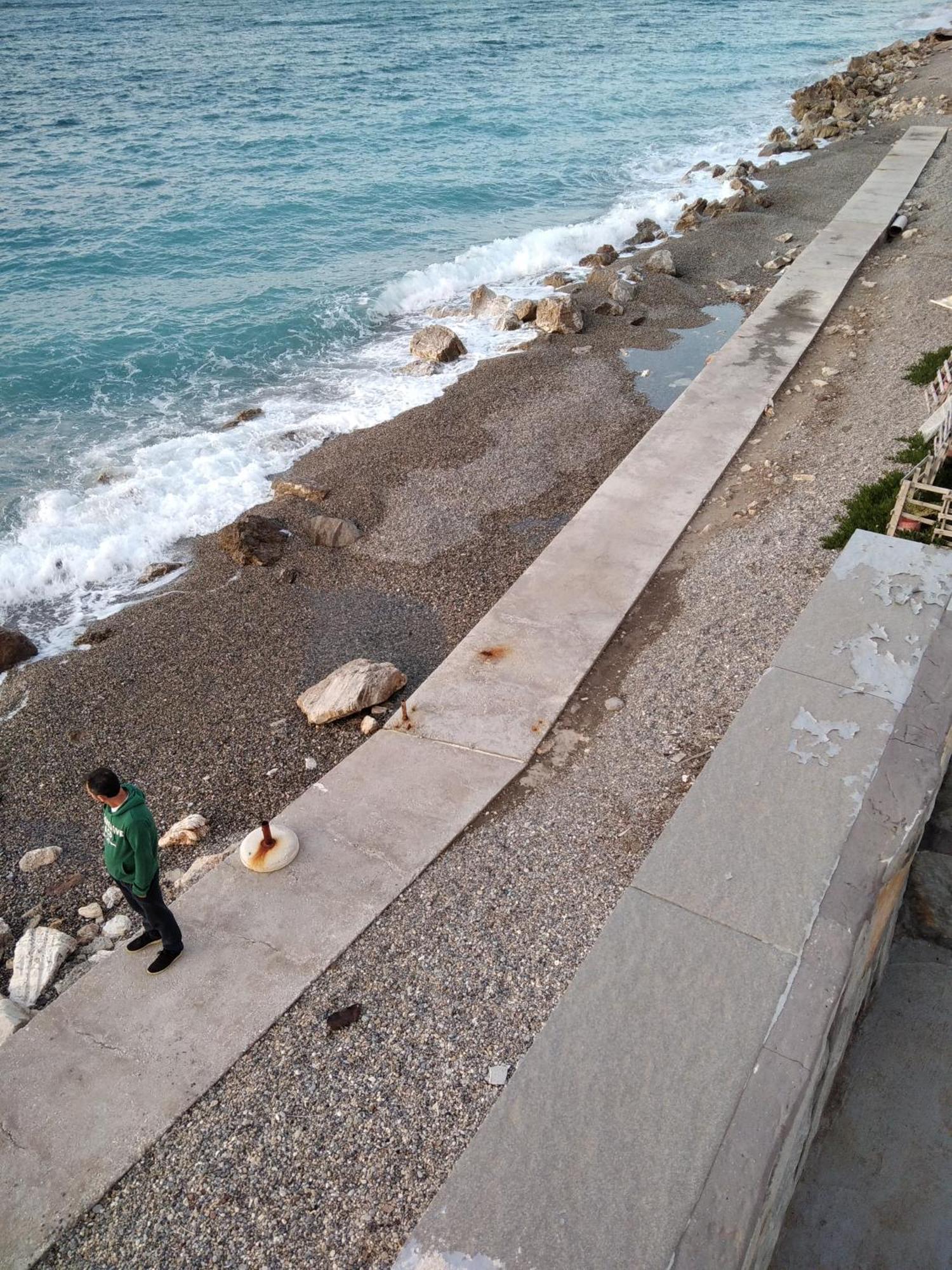 泽尔韦尼翁House Next To The Sea Side公寓 外观 照片